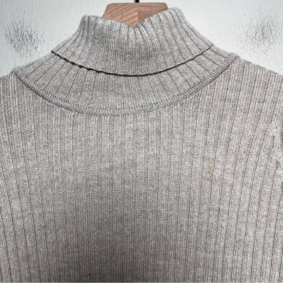 LL Bean Women 100% Wool Sweater Small Tan Rib Turtleneck Academia Preppy Cabin - Picture 2 of 7